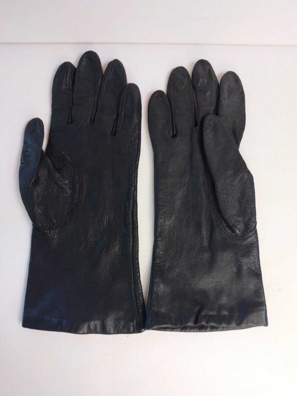 Vintage Fownes Women's Leather Gloves Black Nylon Lined Size 8 Winter Formal